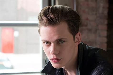 Bill Skarsgård Naked Photos + REAL Blowjob Video!